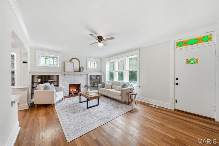 Property Photo:  4945 Sutherland Avenue  MO 63109 