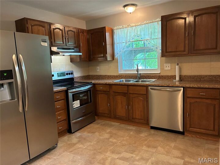 Property Photo: 124 Conway Cove Drive MO 63017