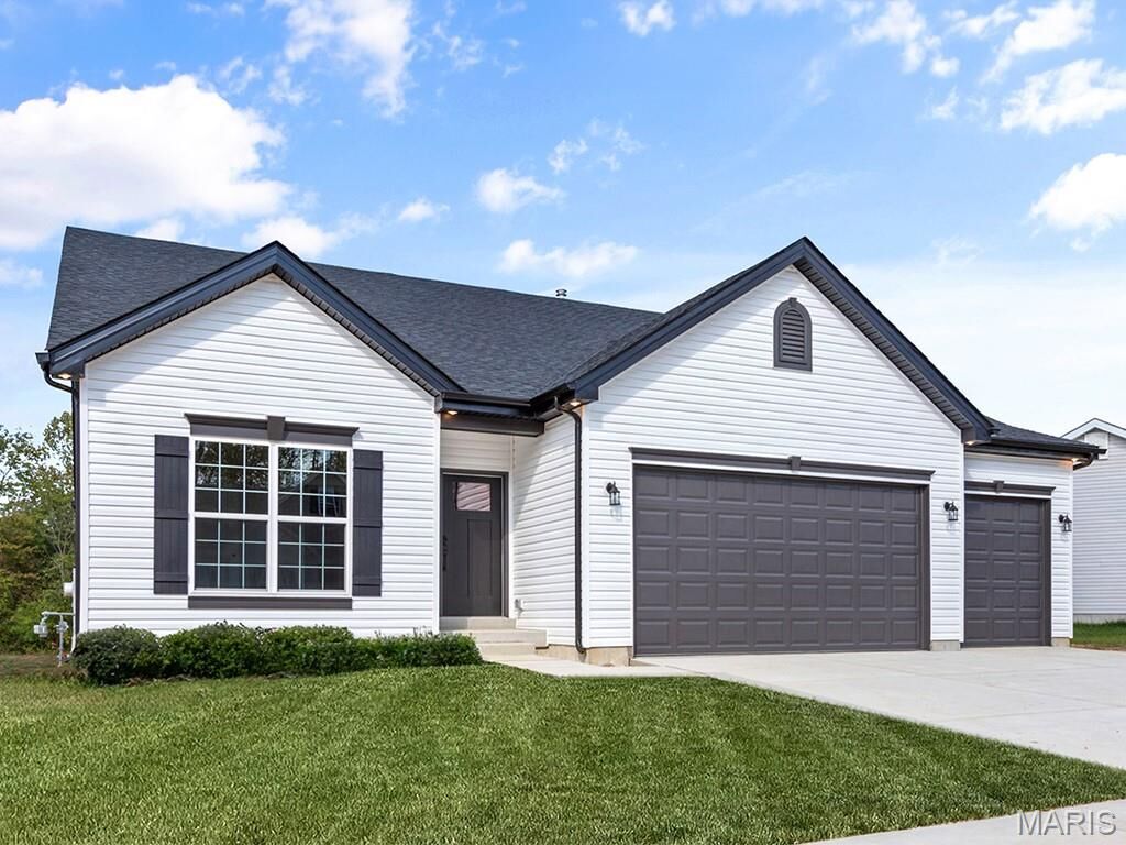 Property Photo: 2 Maple Expanded At Walnut Hills MO 65109