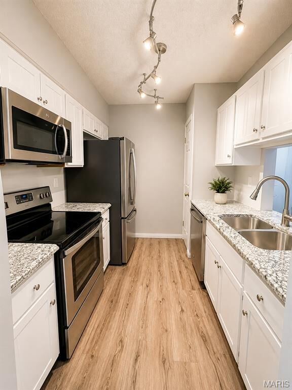 Property Photo: 6803 Cottage Grove Lane B MO 63129