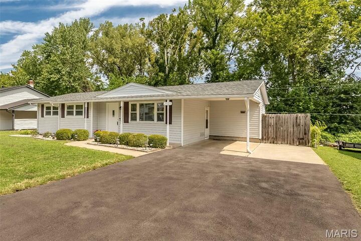 Property Photo:  2022 Dawson Drive  MO 63301 