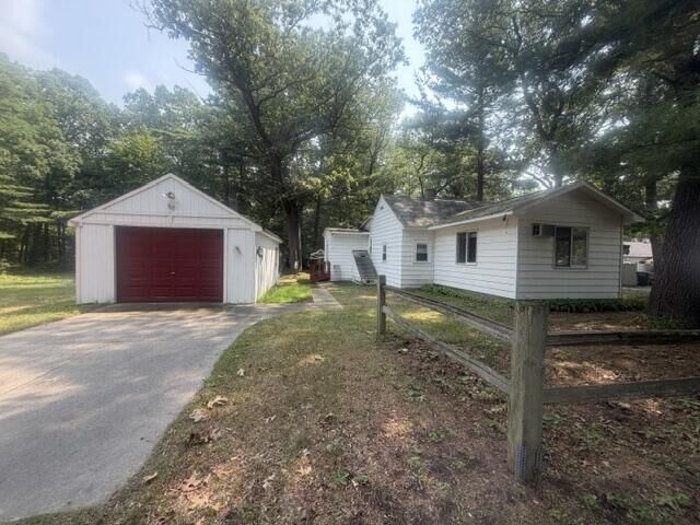 Property Photo: 1709 Pine Street MI 49337