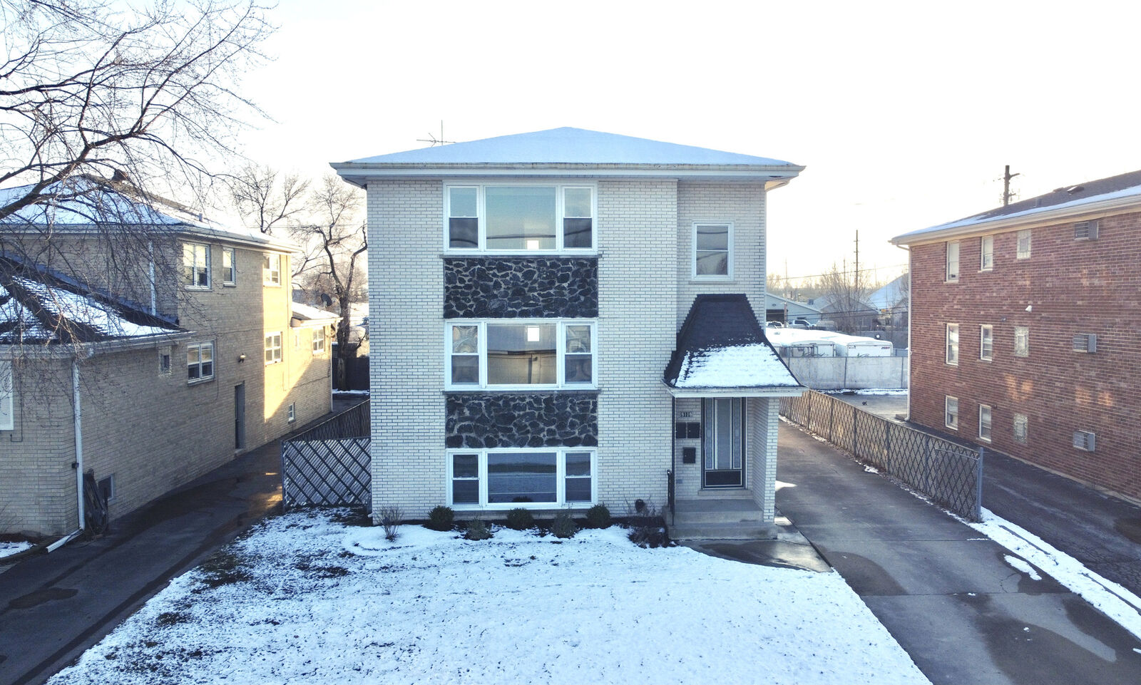 Property Photo:  9109 Sahler Avenue 3  IL 60513 