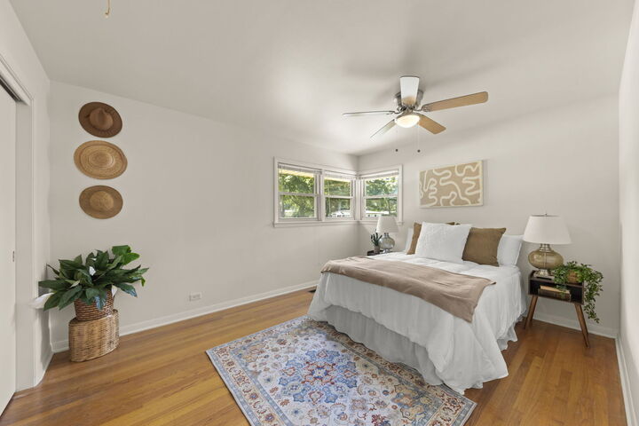 Property Photo:  230 W Washington Boulevard  IL 60148 