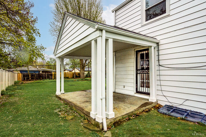 Property Photo:  1115 Campbell Avenue  IL 60411 