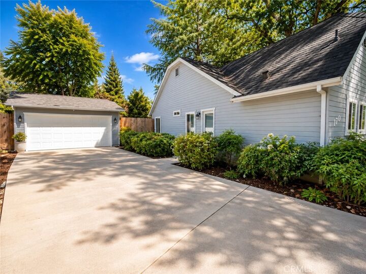 Property Photo:  170 Fairgate  CA 95926 