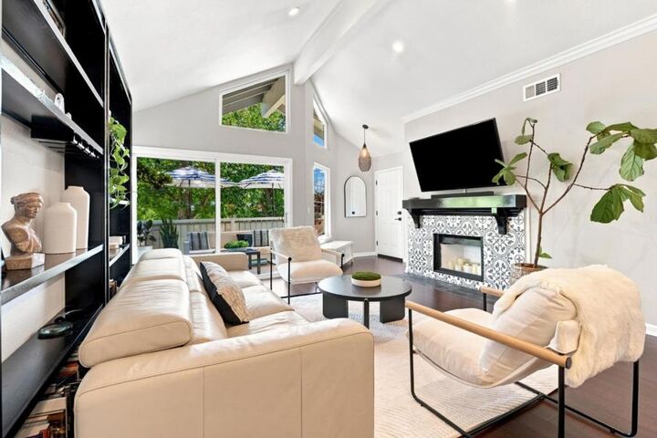 Property Photo:  1785 Vista Del Sol  CA 94404 