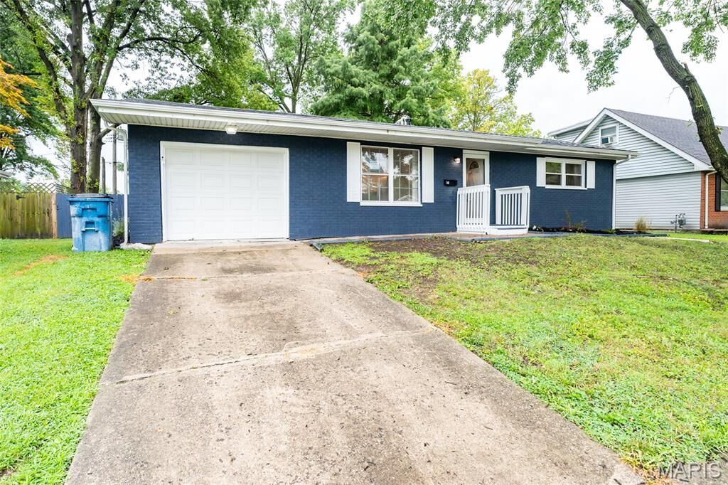 Property Photo: 14 Wilson Park Drive IL 62040