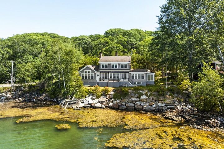 Property Photo:  749 Ocean Point Road  ME 04544 