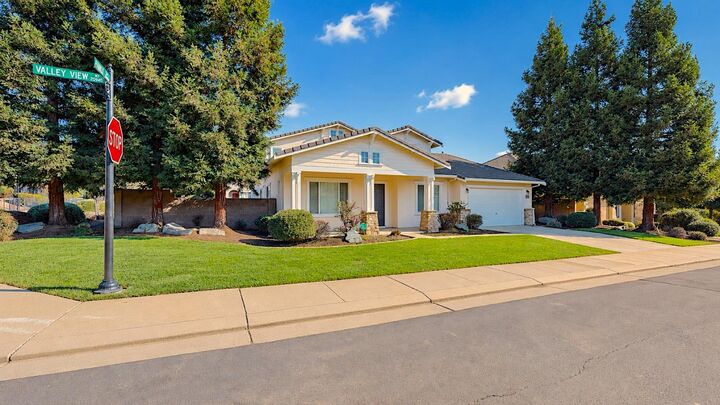 Property Photo:  20939 Valley View Place  CA 95363 