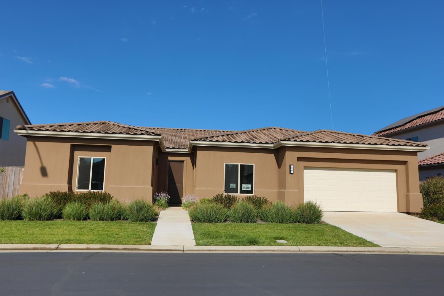 Property Photo: 1241 Heavenly Circle CA 95209