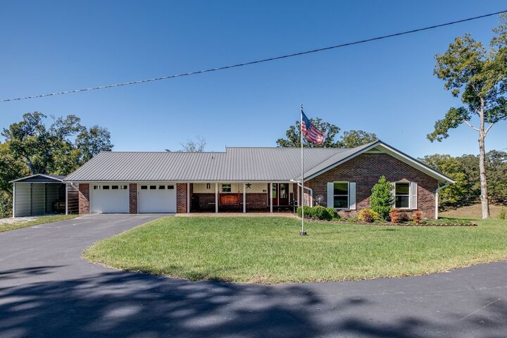 Property Photo:  2743 Mouse Tail Rd  TN 38363 