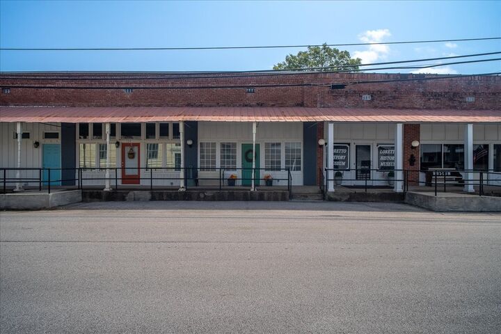 Property Photo: 126 Main St TN 38469