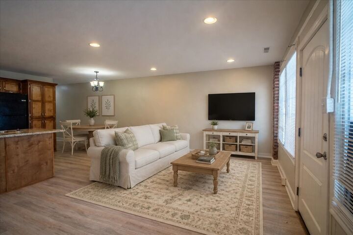 Property Photo: 126 Main St TN 38469