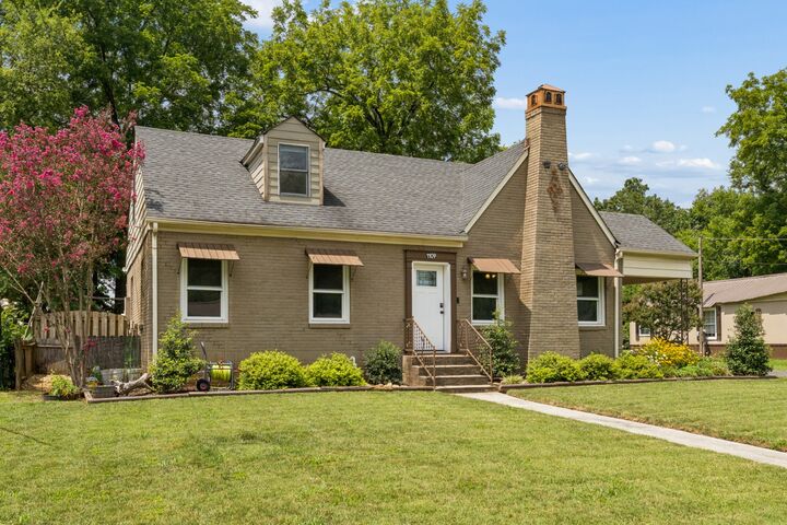 Property Photo: 1109 Grantland Ave TN 37129