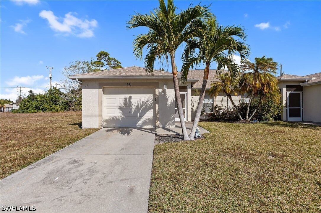 Property Photo: 845 SE 8th Terrace FL 33990
