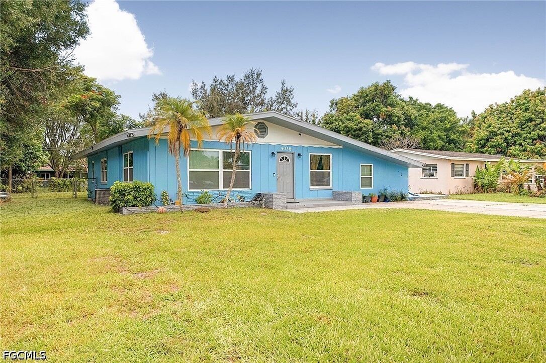 Property Photo:  4028 Manning Avenue  FL 33916 