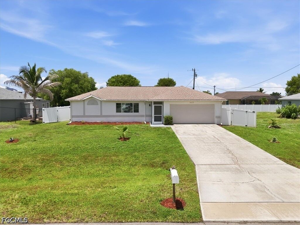 Property Photo:  3432 SW 14th Place  FL 33914 