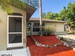 Property Photo:  1806 SW 28th Terrace  FL 33914 