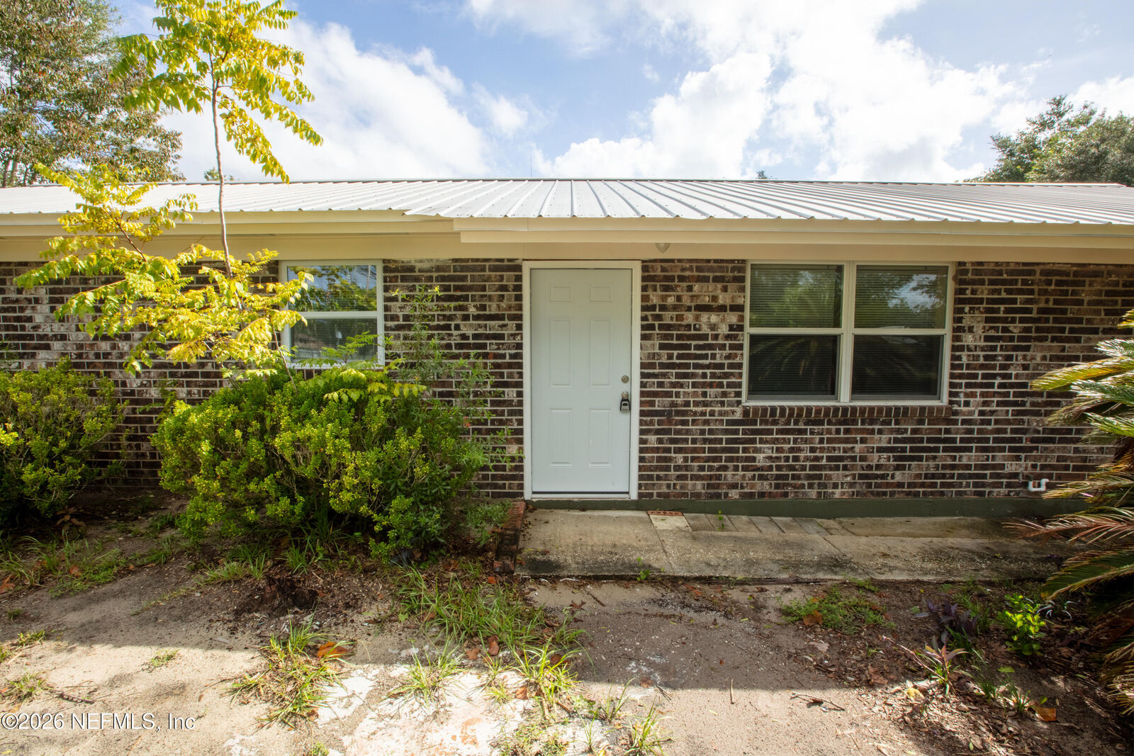 Property Photo: 7185 Gas Line Road FL 32656