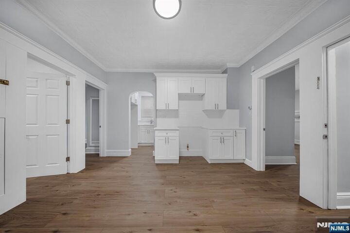 Property Photo:  15 Tuttle Street 2  NJ 07057 
