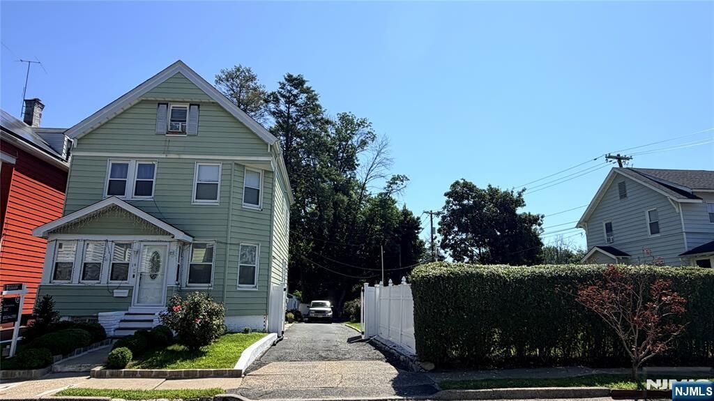Property Photo:  14 Dodd Terrace  NJ 07017 