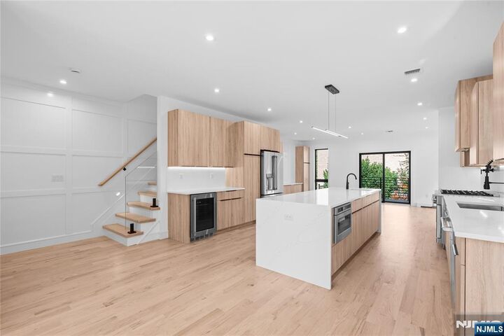 Property Photo:  465B 1st Street  NJ 07650 