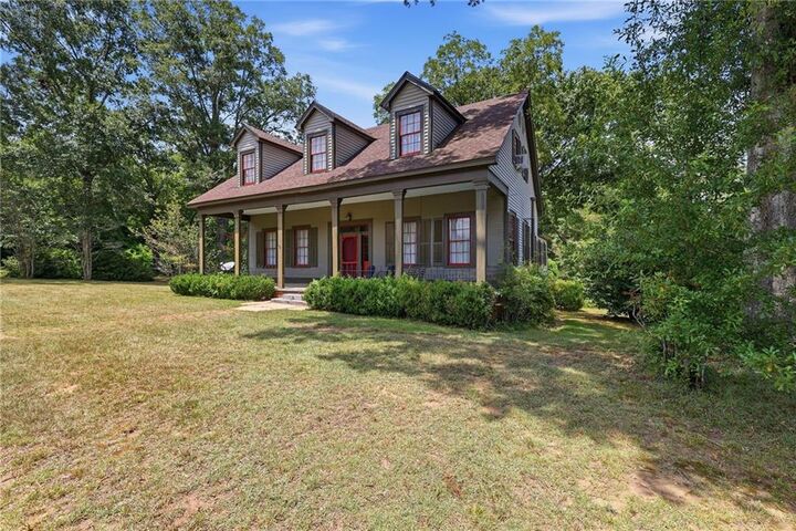 Property Photo:  404 Liberty Street  MS 39657 