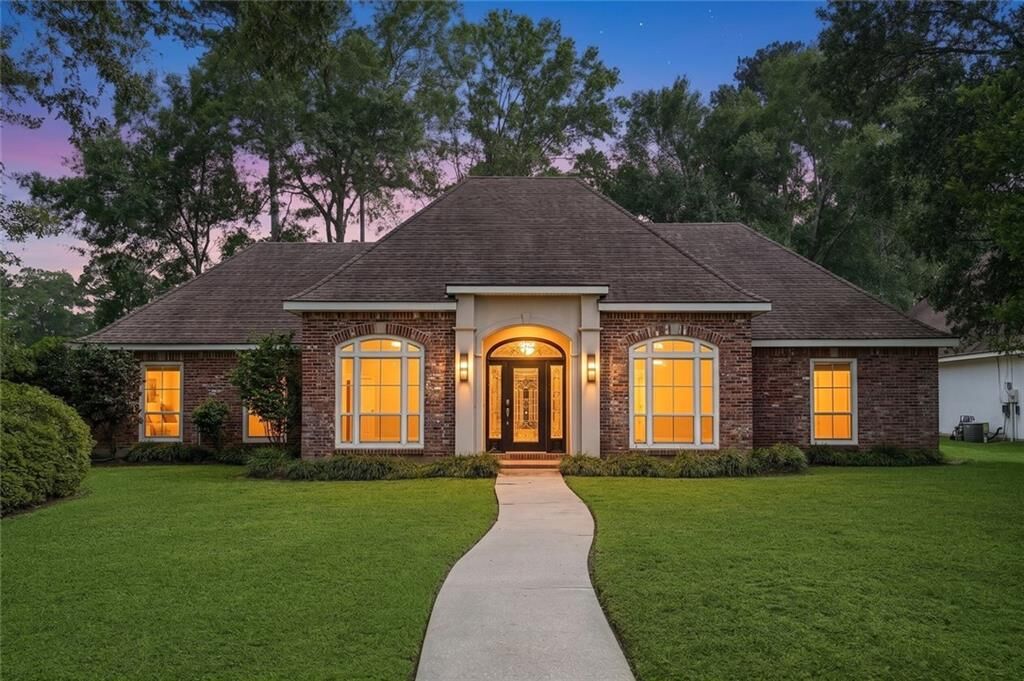 Property Photo: 123 Fontainbleau Drive LA 70471