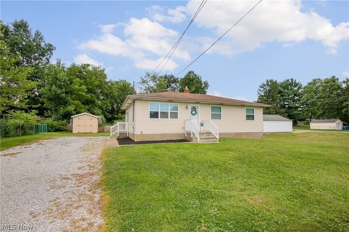 Property Photo: 472 Columbine Avenue OH 44312