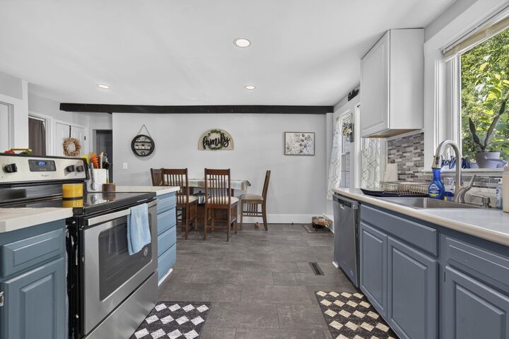 Property Photo: 7 Island Street NH 03086