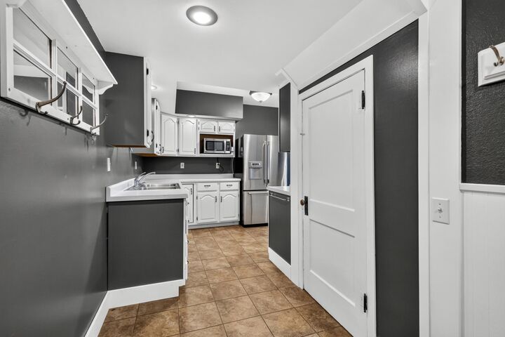 Property Photo:  304 5th Avenue N  MN 55312 