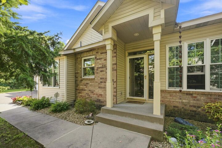 Property Photo: 132 Wedgewood Court MN 55115