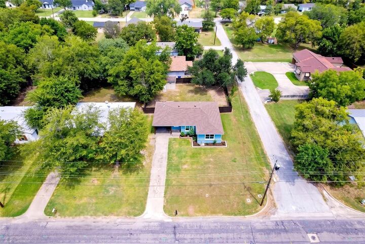 Property Photo: 3202 Mitchell Street TX 75402