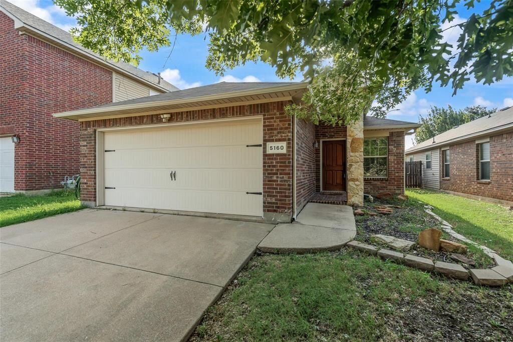 Property Photo:  5160 Britton Ridge Lane  TX 76179 
