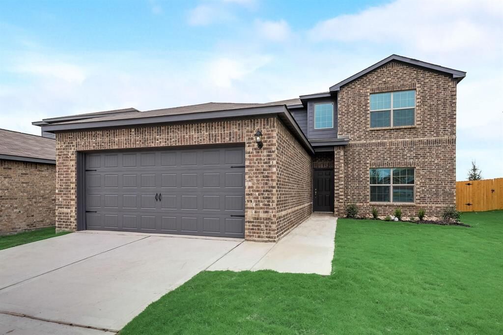 Property Photo: 644 Aqueduct Drive TX 75159