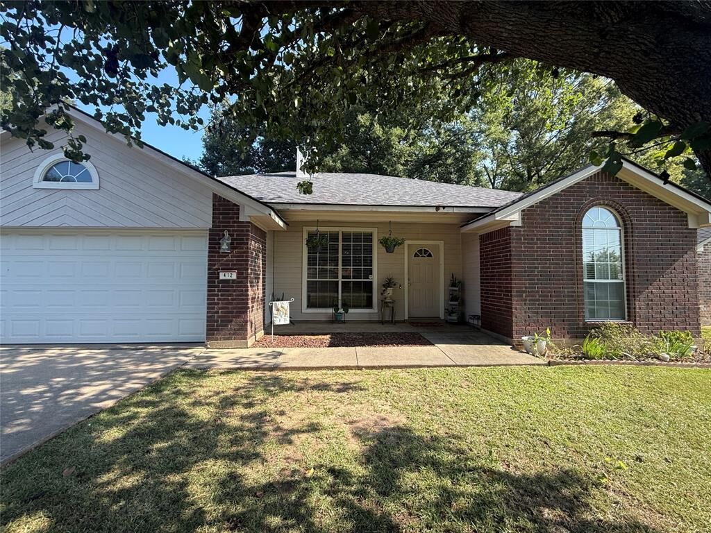 Property Photo: 412 Red Oak Lane LA 71037
