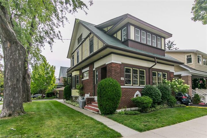 64 Simeon Street — photo 1
