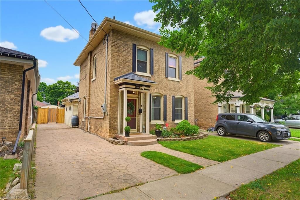 Property Photo:  188 Chatham Street  ON N3S 4G7 