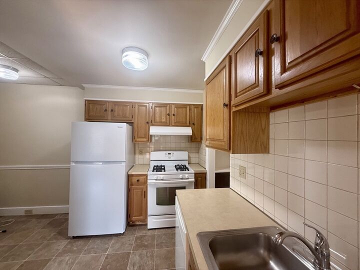 Property Photo: 70 Tremont Street 2R MA 02184
