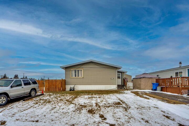 Property Photo: 6220 17 Avenue SE 344 AB T2A 0W6