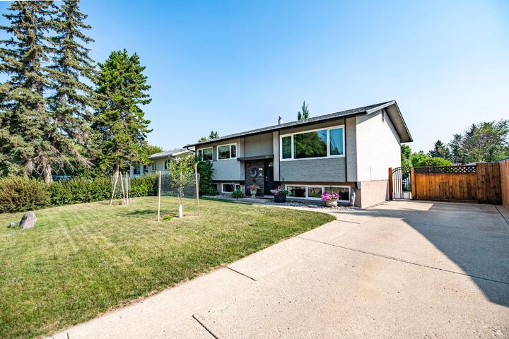 Property Photo:  21 Malcolm Crescent  AB T4N 0J9 
