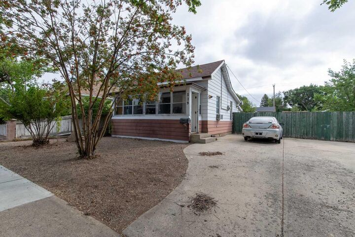 Property Photo: 329 12 Street N AB T1H 2G5