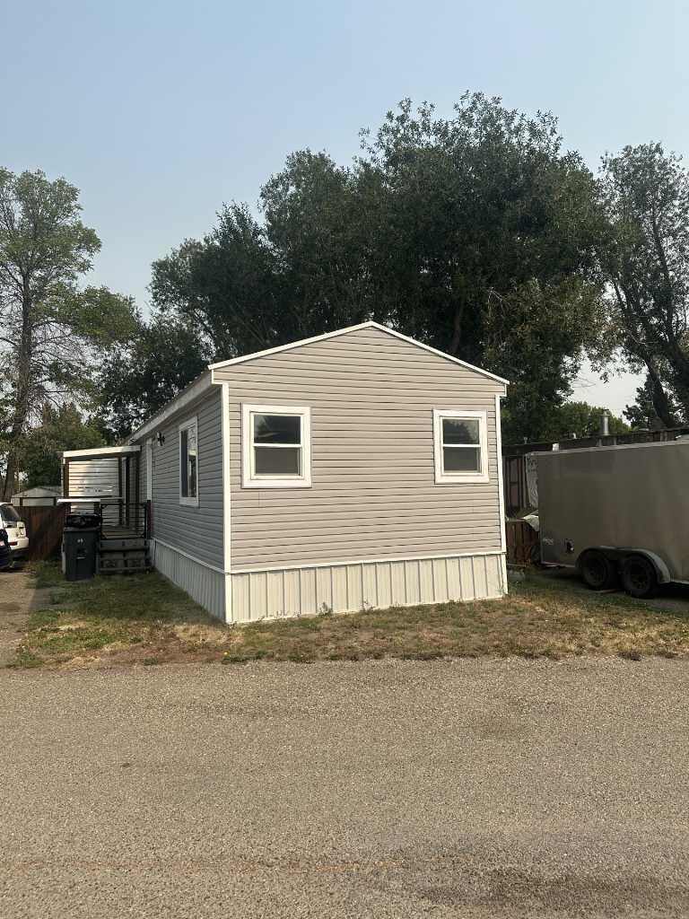 Property Photo:  5301 2nd Street Unit 35  AB T0L 0V0 