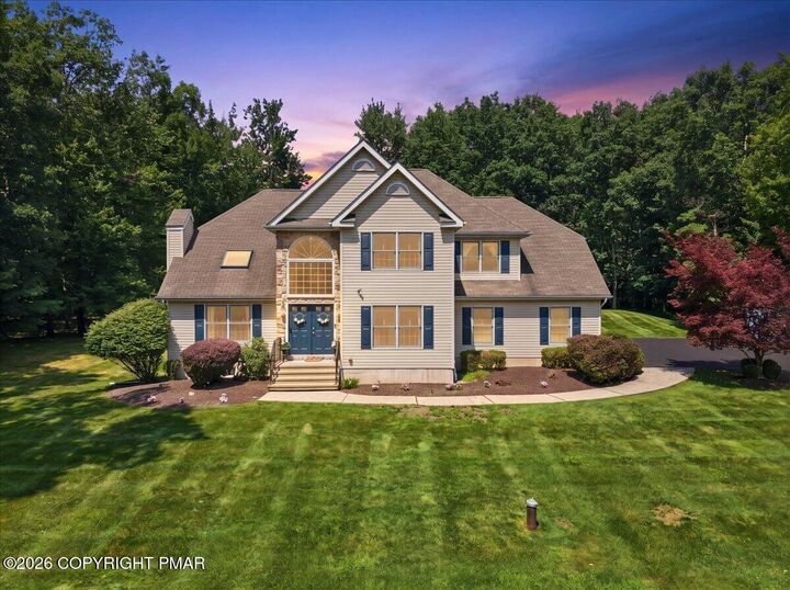 Property Photo:  1220 Overlook Court  PA 18353 