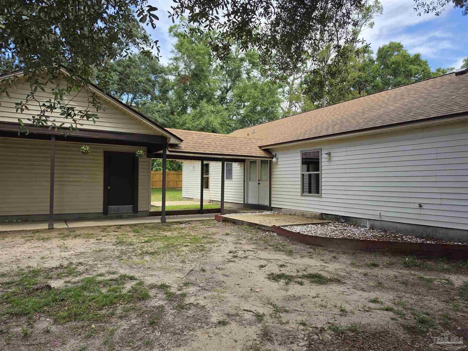 Property Photo:  1000 Stillbrook Rd  FL 32514 