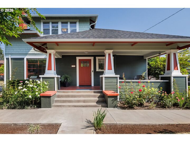 Property Photo: 199 Santa Clara Ave OR 97404