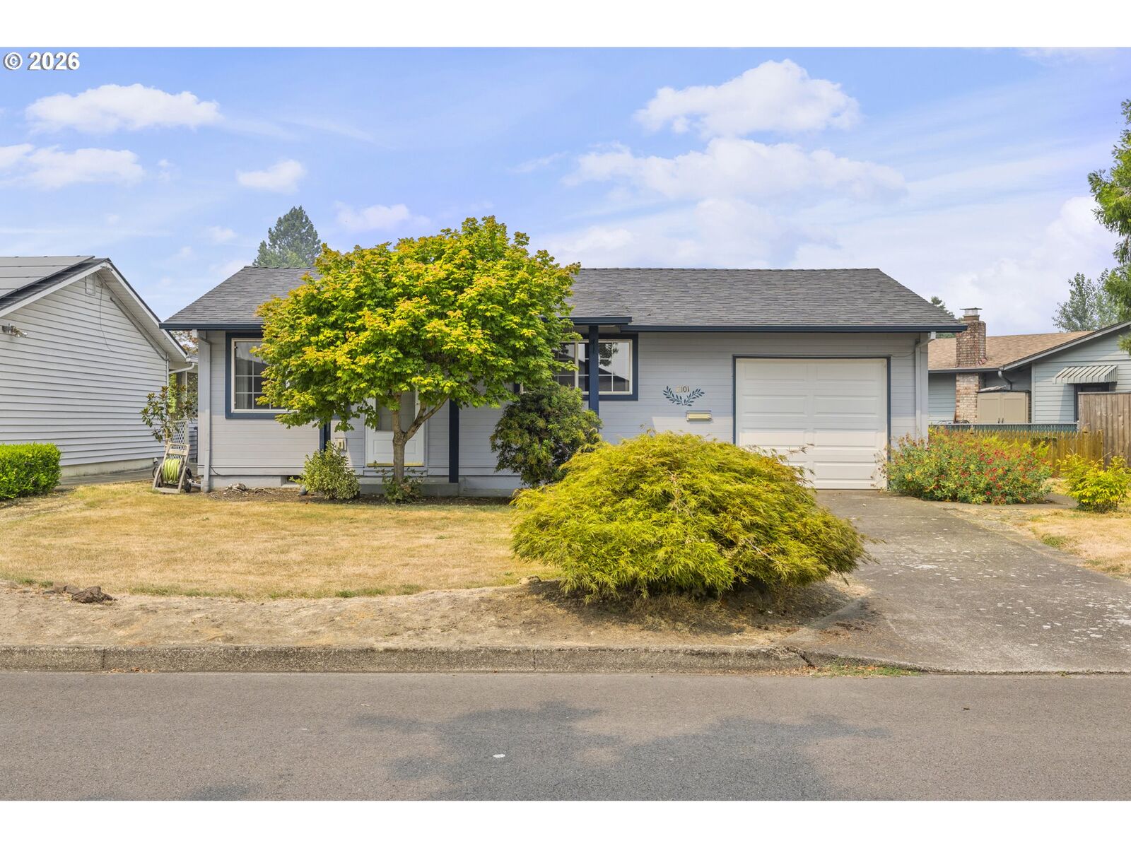 Property Photo: 2101 Country Club Ct OR 97071
