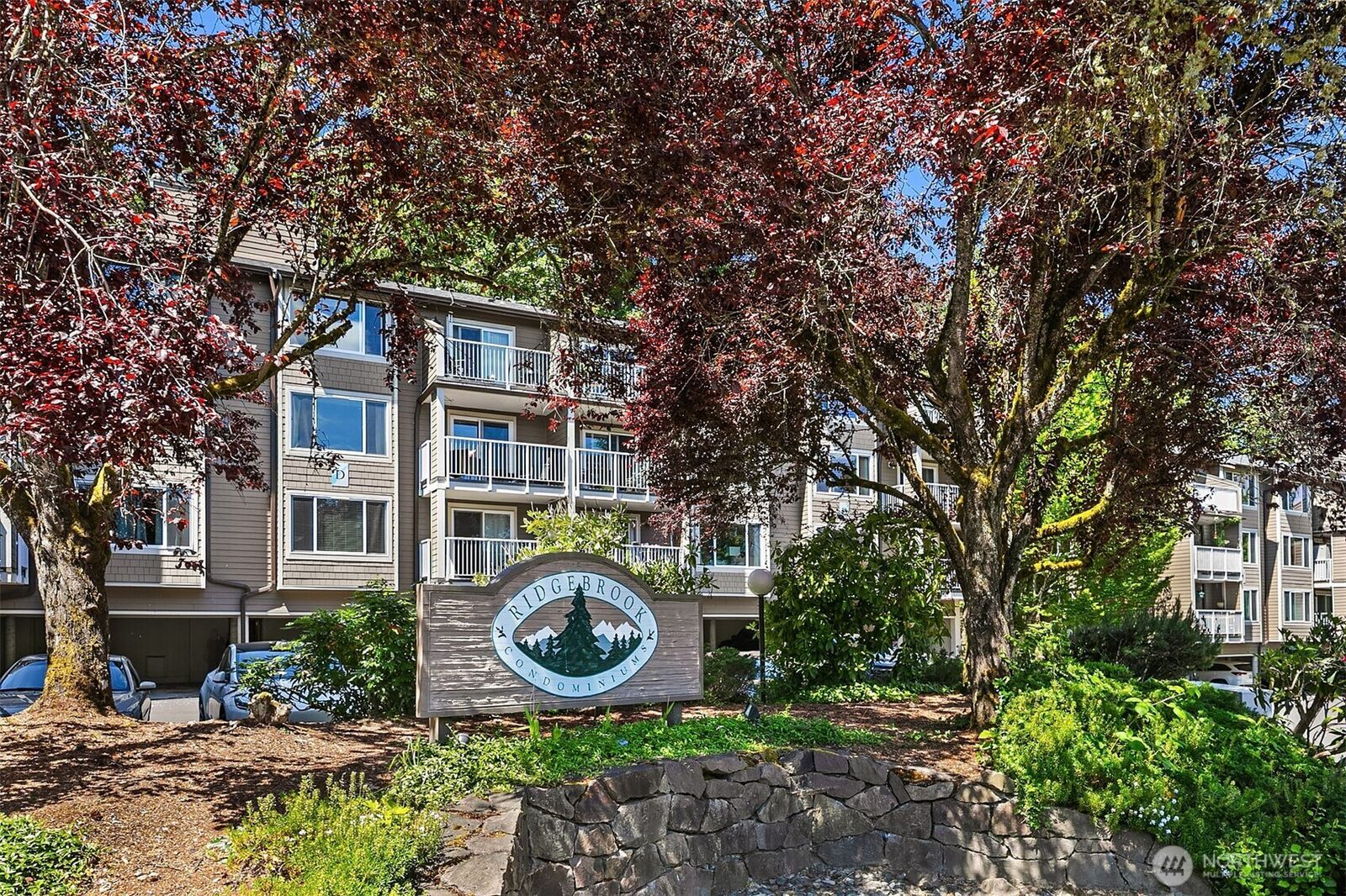 Property Photo:  206  Mountain Park Boulevard SW D203  WA 98027 