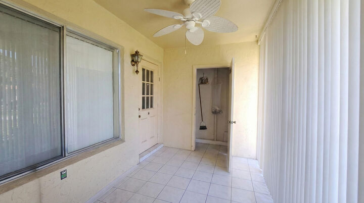 Property Photo: 222 Pine Hov Circle B-2 FL 33463